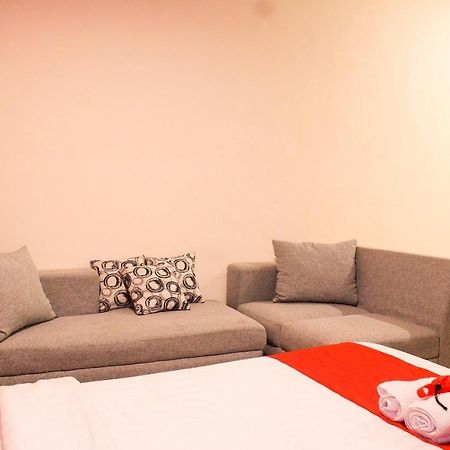 D'Shario Hotel Kepanjen Malang Exterior foto